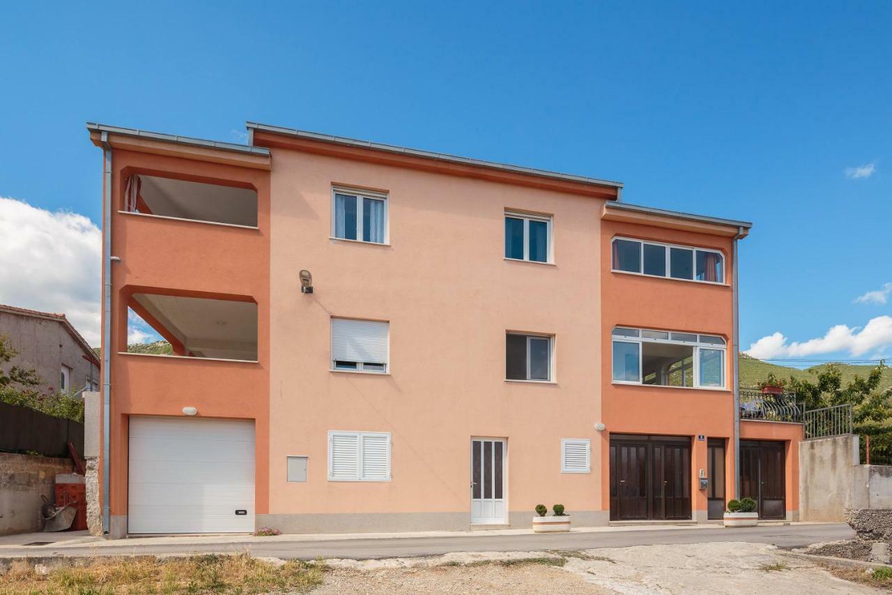 Apartmani Ujakovic Kaštela Eksteriør bilde